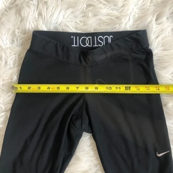 Nike black Capri leggings sz s/p - Picture 6 of 6